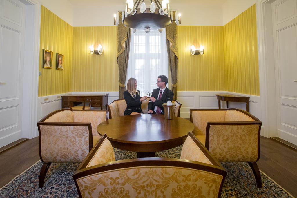 Erzsebet Nagy Szalloda Paks Room photo